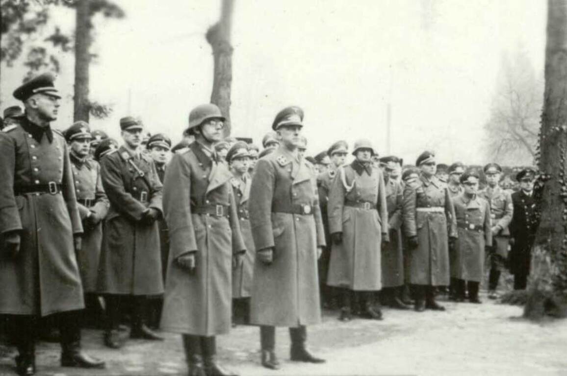 3. Cérémonie de commémoration au cimetière militaire de Clausen