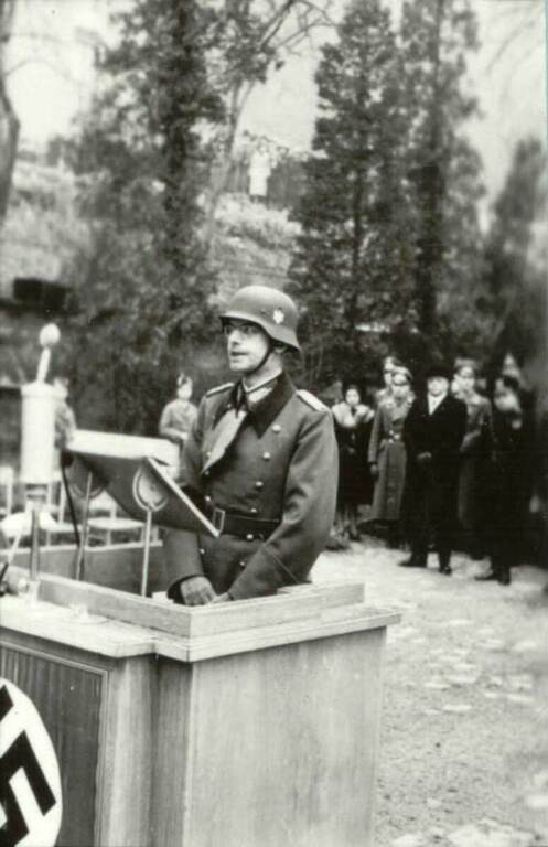 3. Cérémonie de commémoration au cimetière militaire de Clausen